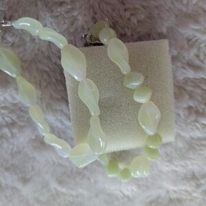 Elegant Green Beaded Necklace and Bracelet Set Bundle Of 2 Bracelet S